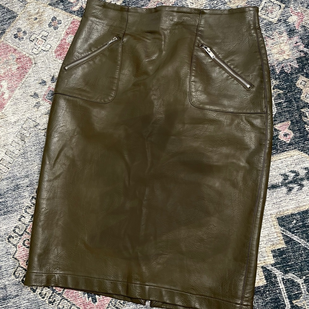 Zara Olive Green Faux Leather midi/pencil skirt size L